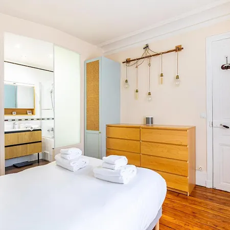 Guestready - Colourful And Comfortable Flat For 2 Apartment *