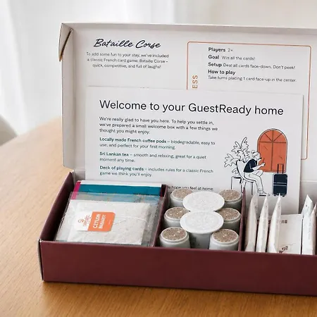Apartmán Guestready - Colourful And Comfortable Flat For 2 *